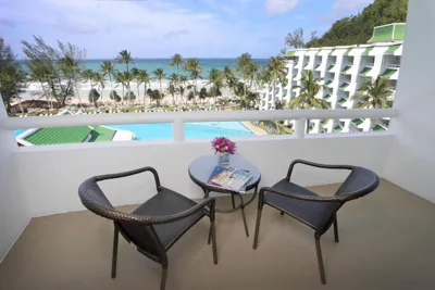 Deluxe-Gästezimmer mit Meerblick, 2 Einzelbetten und Balkon — Le Meridien Phuket Beach Resort