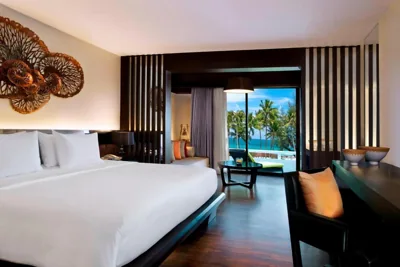 Junior Suite mit 1 Kingsize-Bett, Meerblick und Balkon — Le Meridien Phuket Beach Resort